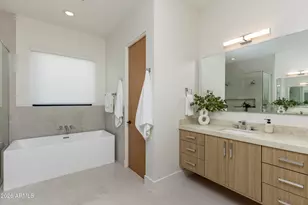 3021 E Rosemonte Dr, Phoenix, AZ 85050 - Photo 15