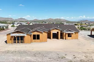 2176 W Hummingbird Ln, Queen Creek, AZ 85144 - Photo 11