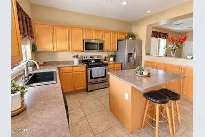 8118 W Harmony Lane, Peoria, AZ 85382 - Photo 5