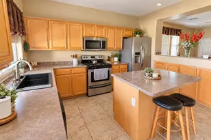 8118 W Harmony Ln, Peoria, AZ 85382 - Photo 5