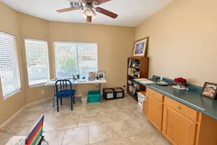8118 W Harmony Ln, Peoria, AZ 85382 - Photo 3