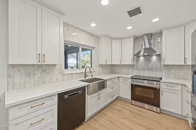 1767 W Kiowa Avenue, Mesa, AZ 85202 - Photo 3