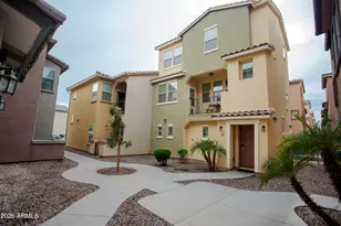 1828 N 77th Glen, Phoenix, AZ 85035 - Photo 1