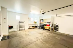 1828 N 77th Glen, Phoenix, AZ 85035 - Photo 15