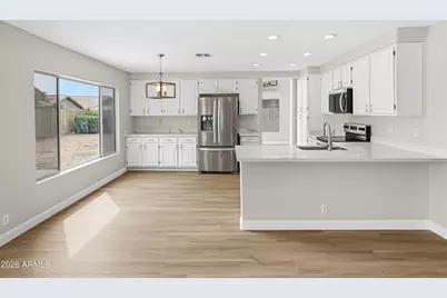 6811 N 78th Avenue, Glendale, AZ 85303 - Photo 5