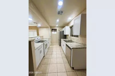 6710 N 55th Avenue, Glendale, AZ 85301 - Photo 7