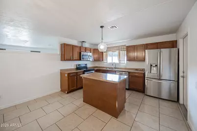 3015 N 43rd Lane, Phoenix, AZ 85031 - Photo 13