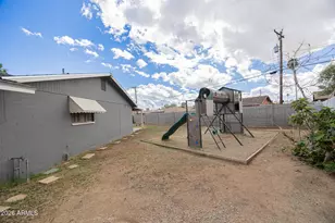 3015 N 43rd Ln, Phoenix, AZ 85031 - Photo 27