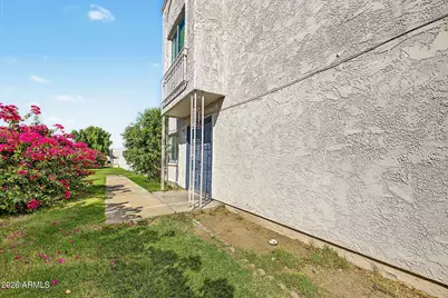 5204 N 42nd Lane, Phoenix, AZ 85019 - Photo 3