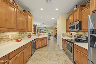 241 W Summit Circle, San Tan Valley, AZ 85143 - Photo 9