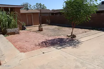 6339 W Osborn Road, Phoenix, AZ 85033 - Photo 9