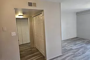 2016 W Cactus Rd, Phoenix, AZ 85029 - Photo 17