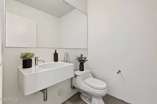 5568 N 12th St, Phoenix, AZ 85014 - Photo 13