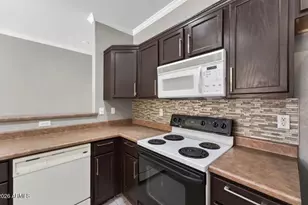 7306 S 14th St, Phoenix, AZ 85042 - Photo 11