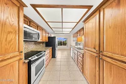 10320 W Brookside Drive, Sun City, AZ 85351 - Photo 3