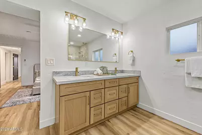 1006 E Weldon Avenue, Phoenix, AZ 85014 - Photo 11