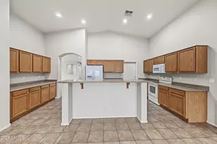 18443 W Maui Ln, Surprise, AZ 85388 - Photo 11