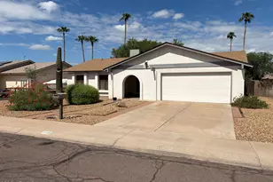 1110 W Hermosa Dr, Tempe, AZ 85282 - Photo 1