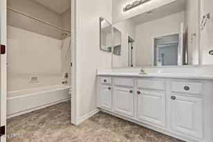 17848 W Ivy Ln, Surprise, AZ 85388 - Photo 25