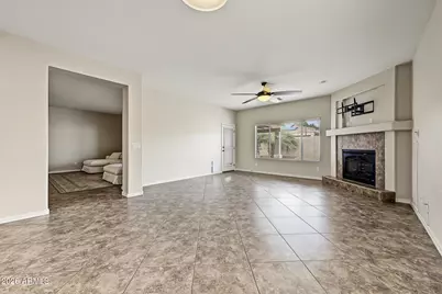 17848 W Ivy Lane, Surprise, AZ 85388 - Photo 11