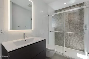 1333 E Pomelo Grove Ln, Phoenix, AZ 85014 - Photo 13