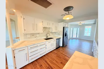 10656 W Connecticut Avenue, Sun City, AZ 85351 - Photo 9