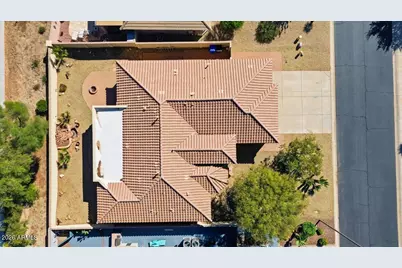 6861 S Granite Drive, Chandler, AZ 85249 - Photo 9