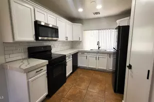 2032 E Catclaw St, Gilbert, AZ 85296 - Photo 5