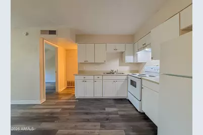 1703 W Mountain View Road #10, Phoenix, AZ 85021 - Photo 5