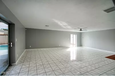 3049 W Sunnyside Drive, Phoenix, AZ 85029 - Photo 9
