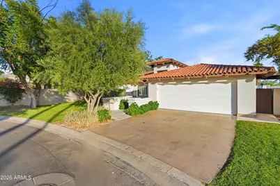 3187 E Berridge Lane, Phoenix, AZ 85016 - Photo 1