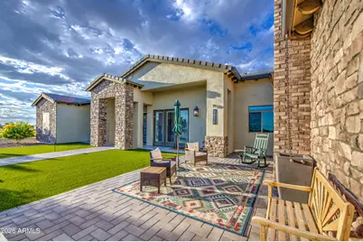 9436 W Fossil Mountain Drive, Casa Grande, AZ 85194 - Photo 11