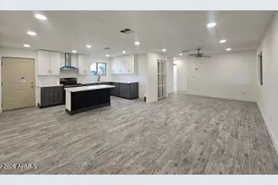 2815 N 48th Lane, Phoenix, AZ 85035 - Photo 7