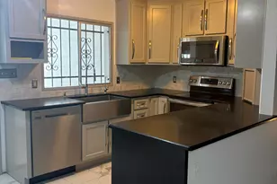8237 E Rose Ln, Scottsdale, AZ 85250 - Photo 5