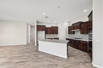 8604 S 16th Drive, Phoenix, AZ 85041 - Photo 13
