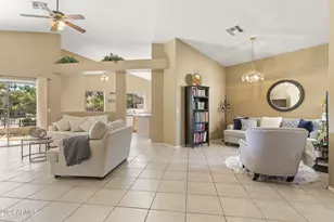 3243 E Maldonado Dr, Phoenix, AZ 85042 - Photo 5