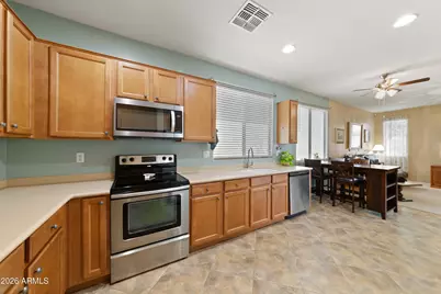 16896 W Bristol Lane, Surprise, AZ 85374 - Photo 9