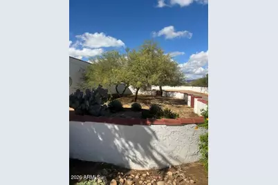 22600 W Hylton Way, Congress, AZ 85332 - Photo 11