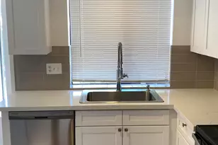 3325 E Clark Rd, Phoenix, AZ 85050 - Photo 15