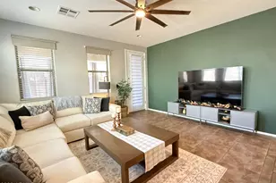 3272 E Meadowview Dr, Gilbert, AZ 85298 - Photo 11