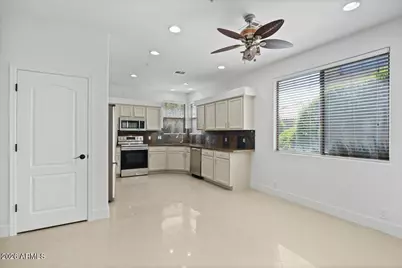 14250 N Saguaro Boulevard #Apt B, Fountain Hills, AZ 85268 - Photo 11