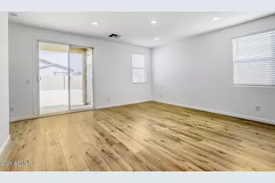 9842 W Mitchell Drive, Phoenix, AZ 85037 - Photo 7