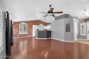 223 S Brentwood Pl, Chandler, AZ 85224 - Photo 7