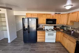 3510 E Ludlow Dr, Phoenix, AZ 85032 - Photo 9