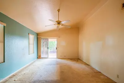 10501 W Yukon Drive, Peoria, AZ 85382 - Photo 7