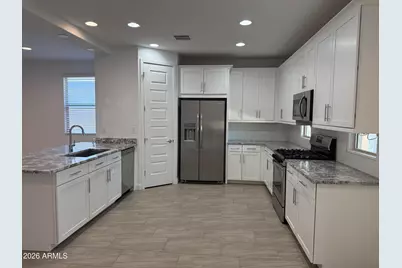 3084 E 27th Avenue, Apache Junction, AZ 85119 - Photo 3