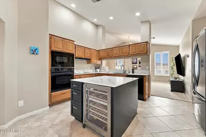 10626 E Coopers Hawk Drive, Sun Lakes, AZ 85248 - Photo 11