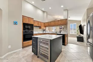 10626 E Coopers Hawk Dr, Sun Lakes, AZ 85248 - Photo 11