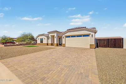 9201 W Debbie Lane, Arizona City, AZ 85123 - Photo 5