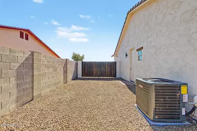 9201 W Debbie Lane, Arizona City, AZ 85123 - Photo 33